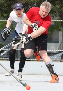 Mario Bartel storyteller blogger photographer road hockey