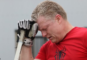 Mario Bartel storyteller blogger photographer road hockey