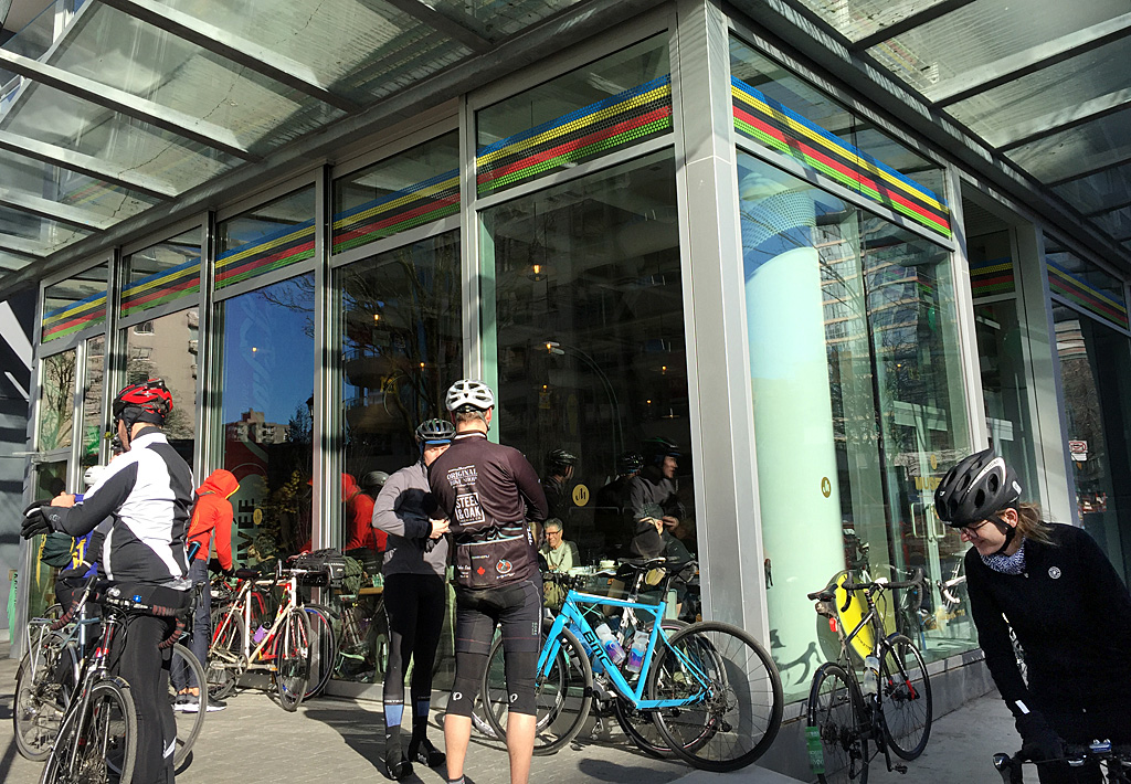 Mario Bartel storyteller blogger cyclist